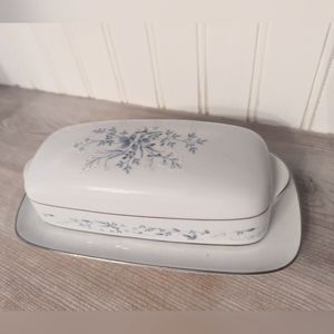 Carolyn by Noritake butter dish